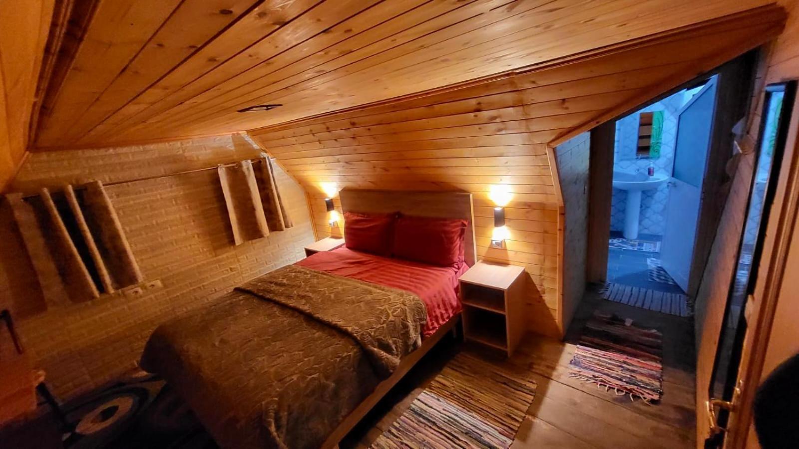 Bujtina Pllumi Theth Bed and Breakfast Exteriör bild