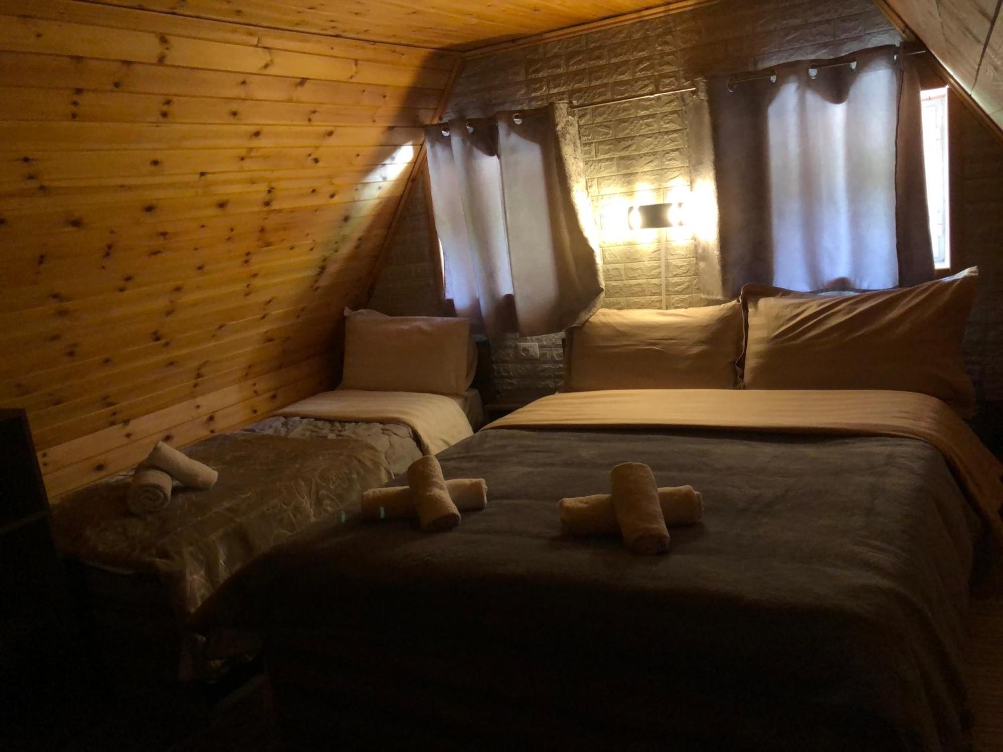 Bujtina Pllumi Theth Bed and Breakfast Exteriör bild