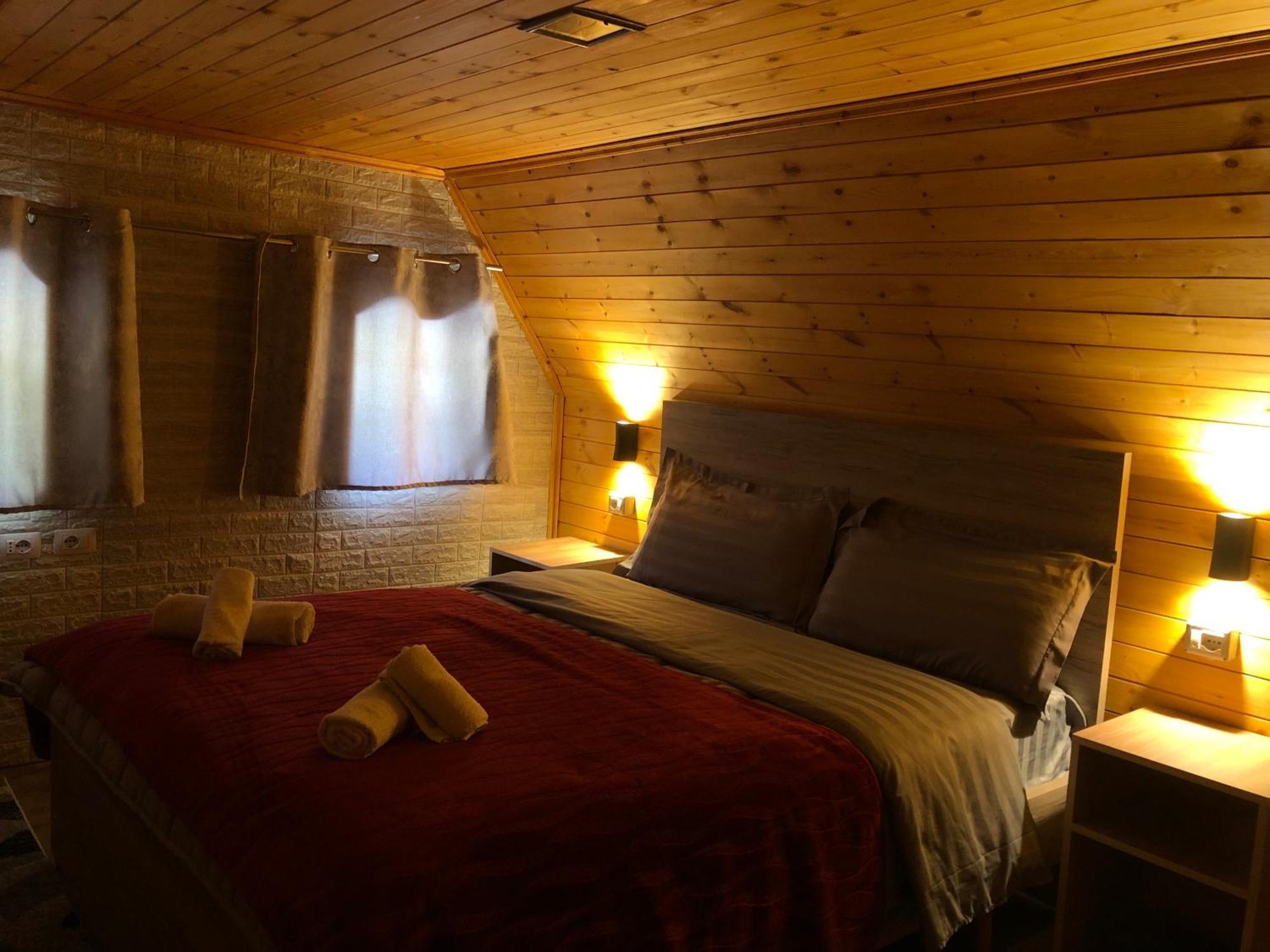 Bujtina Pllumi Theth Bed and Breakfast Exteriör bild